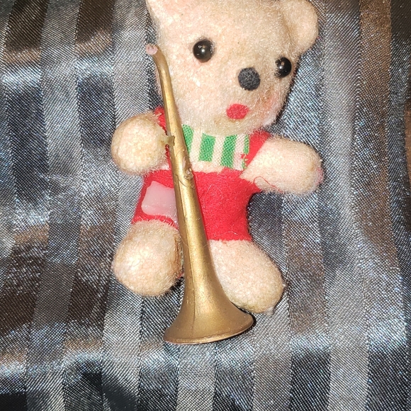 Vintage flocked Christmas ornaments - Picture 2 of 8